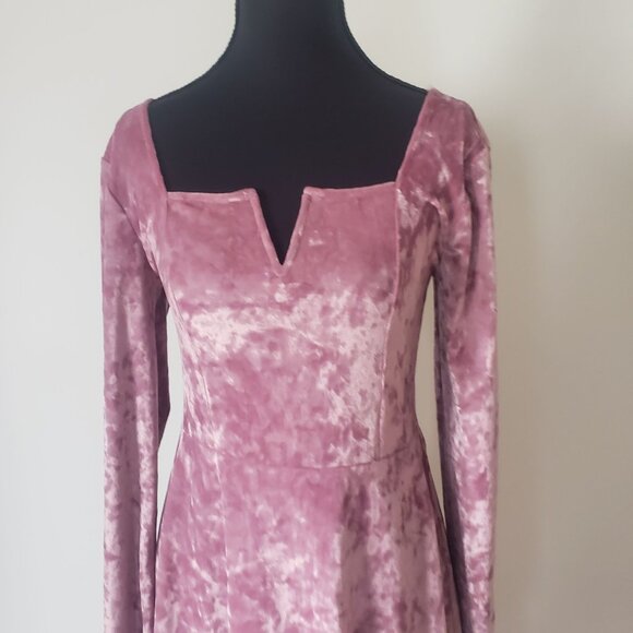 Aeropostale Solid V Wire Velvet Fit & Flare Dress Size M Velvet Pastel Goth - Picture 4 of 9